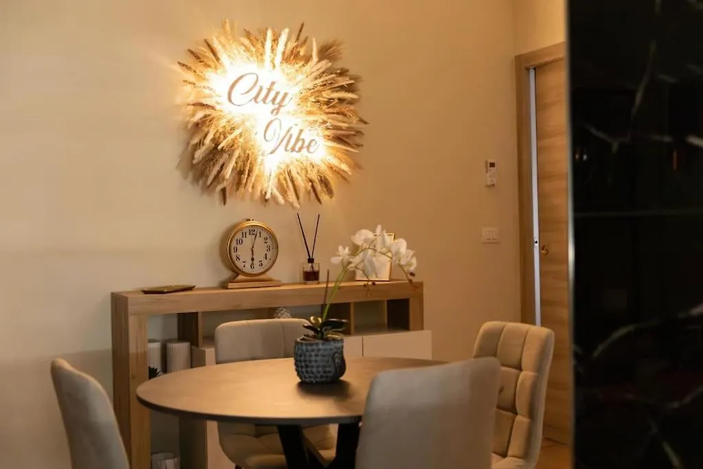 City Vibe Red Rose Rome Apartment